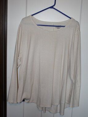 Lane Bryant Long sleeve Tee white with gold metallic stripes, size 22/24